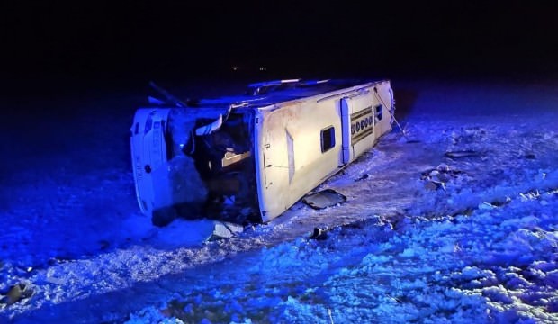 Kayseri’de yolcu otobüsü devrildi