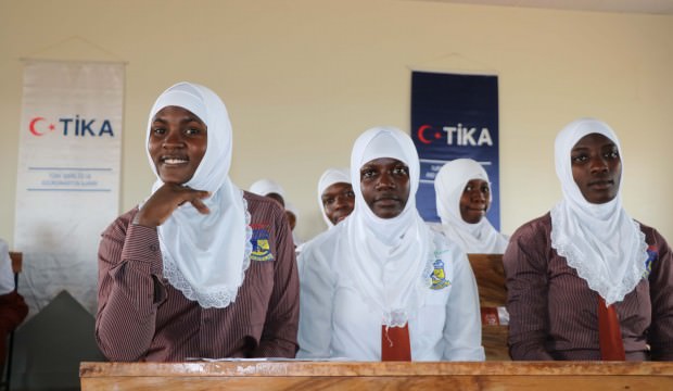 TİKA’nın desteğiyle Ugandalı öğrenciler yeni sınıflarına kavuştu