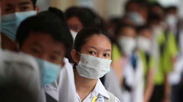 Koronavirüs kabusu: İki ülkede daha görüldü, ölü sayısı artıyor!