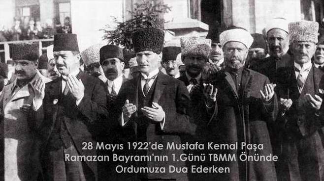 Fetö Neden Atatürkü Hedef Aldı Onu Dinsiz İlan Etti