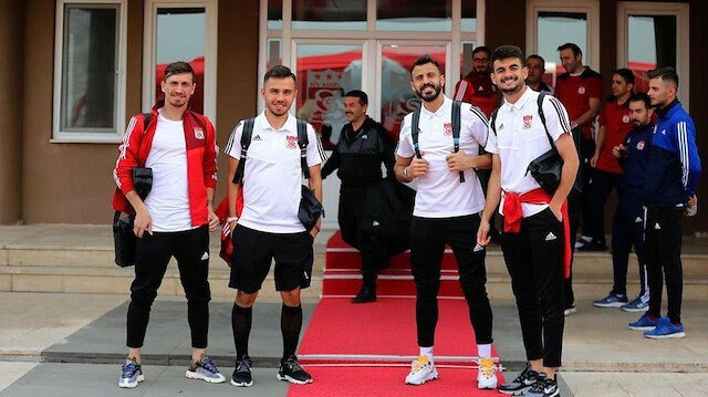 Mert Hakan Yandaş ve Emre Kılınç Sivasspordan ayrılıyor