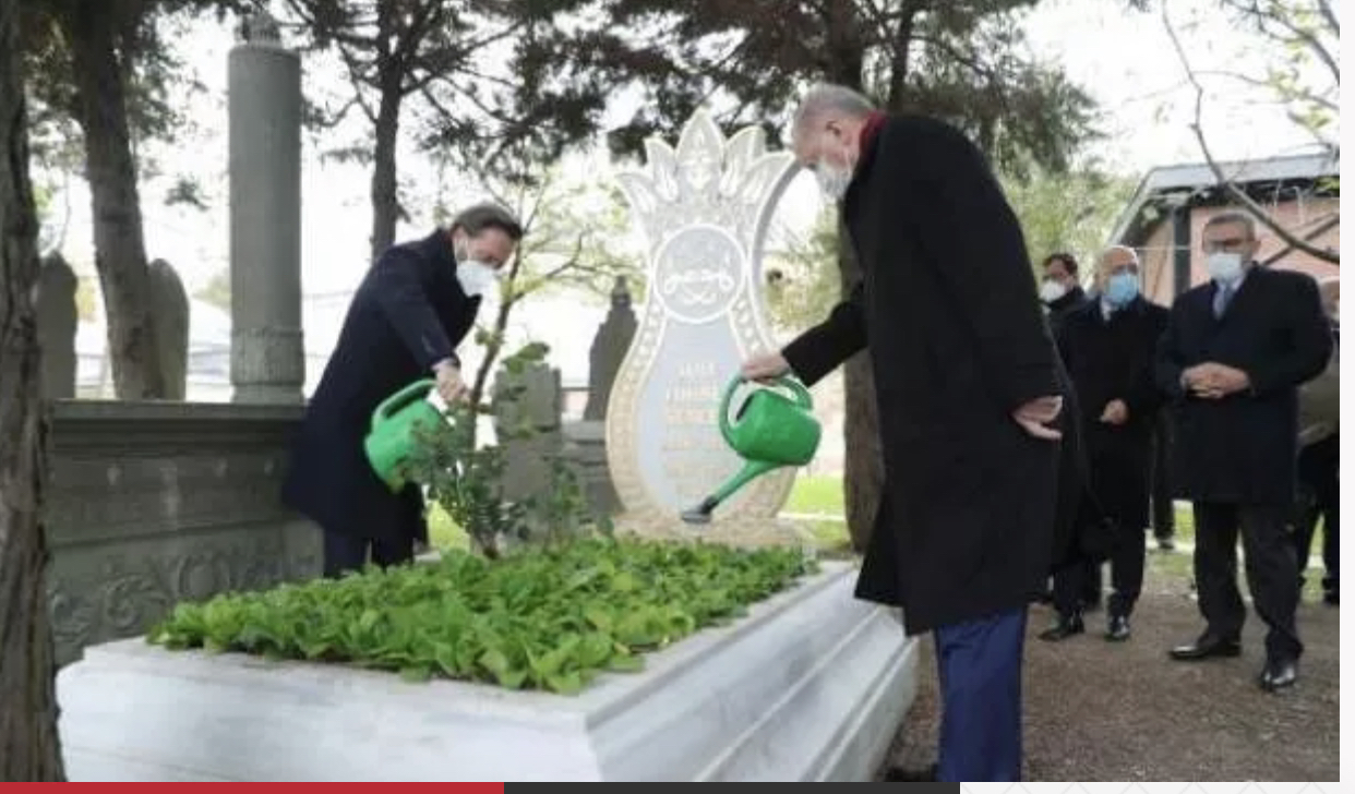 Cumhurbaşkanı Erdoğan  Ahmet Kekeç’in kabrini ziyarette bulundu