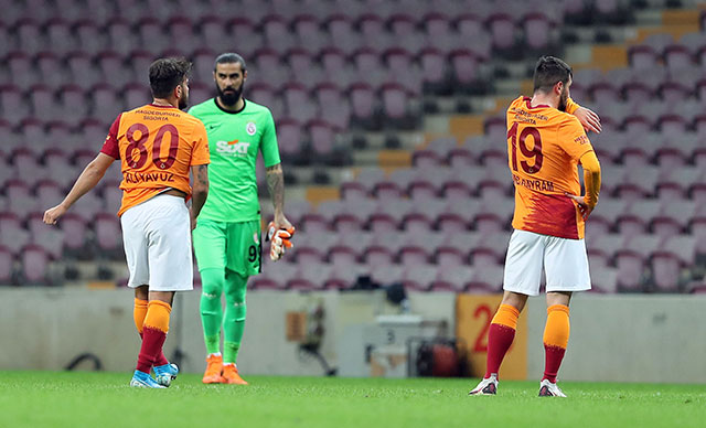 Galatasaray’da 9 maçta 10 puan kaybetti !