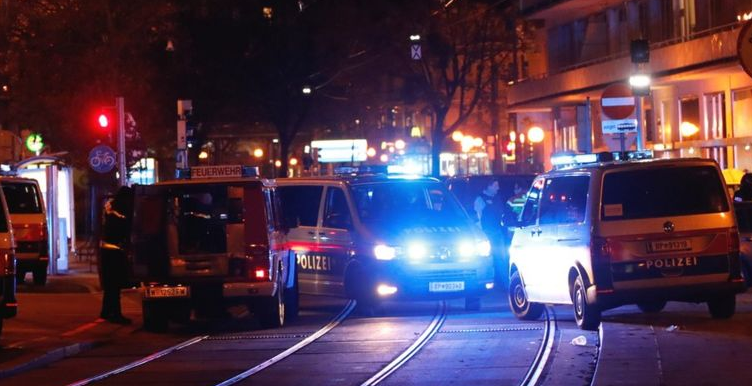 Viyana’da Seitenstettengasse synagoge ‘da terör saldırısı!