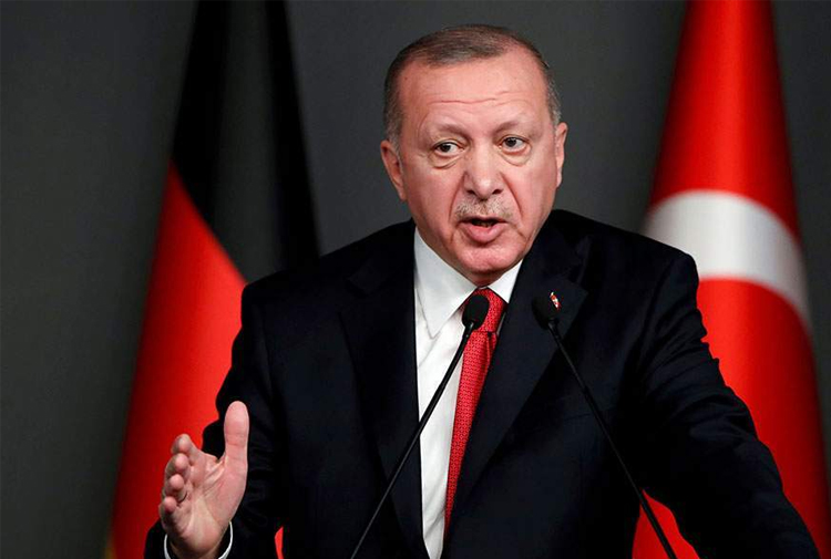 Cumhurbaşkanı Erdoğan kendisine yakın yazarları ve gazetecileri uyarmalı