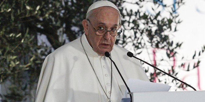 Papa Francis’in kişisel doktoru korona virüsten öldü Papanın ‘da yakın arkadaşıydı