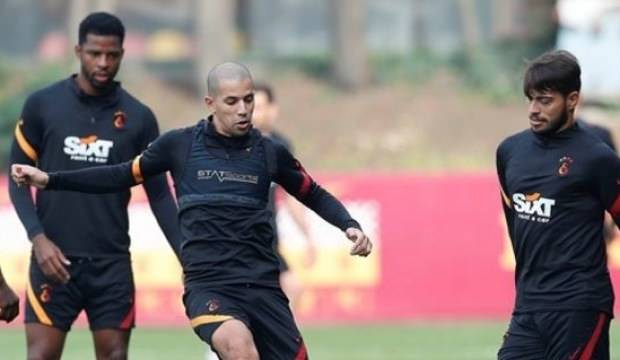 Galatasaray’da Feghouli takımla ilk antrenmanına çıktı 