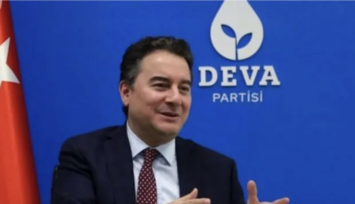 DEVA Partisinin iki kurucu ismi partiden istifa etti