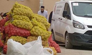 Tarikatçı vakıftan Gebze'de patates soğan dağıtımı kameralara yakalandılar!