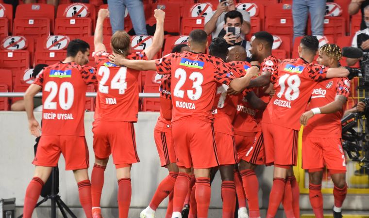 Beşiktaş Antalyaspor’u mağlup etti, 2021 Ziraat Türkiye Kupası şampiyonu Beşiktaş