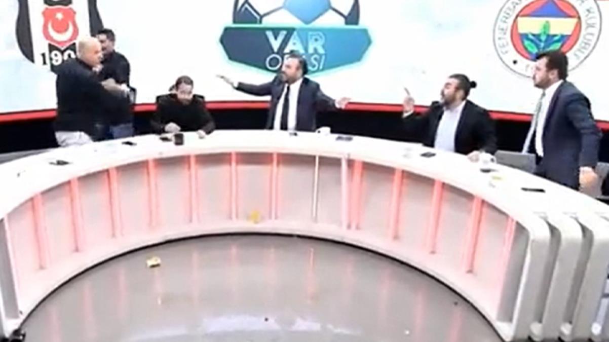 Galatasaraylı yorumcu Oğuz Altay ile Fenerbahçeli yorumcu Emre Bol arasında kavga çıktı