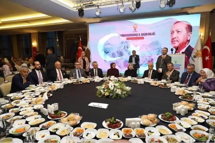 Ak Parti Kahramanmaraş ‘Vefa İftarı’ programındaki iftar sofrası sosyal medyada konuşuluyor!