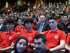 Cumhurbaşkanı Erdoğan “Spor aşkı engel tanımaz” projesi töreninde konuşuyor