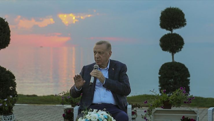 Erdoğan: Seçme ve seçilme yaşını 18’e biz indirdik gafı! Erdoğan’a neler oluyor?