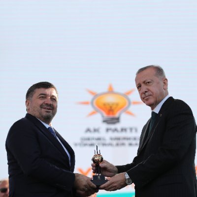 Ak Parti Giresun Belediye Başkanı Aytekin Şenlikoğlu’dan Üniversite Öğrencilerine Destek…