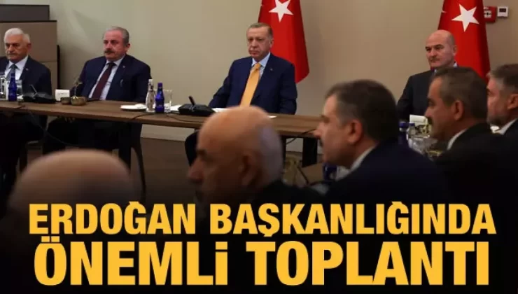 Cumhurbaşkanı Erdoğan, Ahlat’ta ziyareti sonrası bölge valileriyle bir araya gelerek toplantı yaptı…