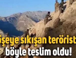 PKK’lı teröristlerin teslim olma anı! Türk askeri aman dileyene zarar vermez