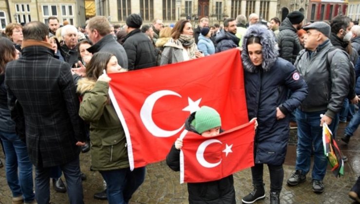 Bremen’de Türkiye için bir dakikalık saygı duruşu