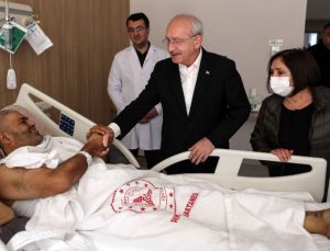 CHP lideri Kılıçdaroğlu depremzedeleri ziyaret etti
