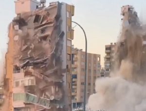 Deprem sonrası yıkılan binanın görüntüsü kamerada