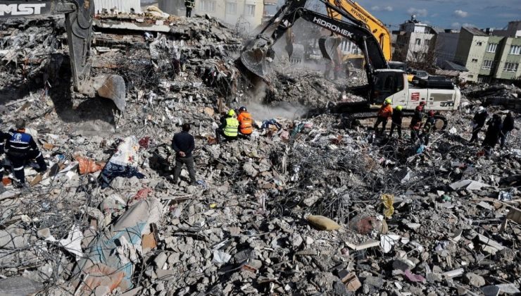 Depremde yıkılan Özkan Apartmanı’nın müteahhidi Mehmet Özkan tutuklandı