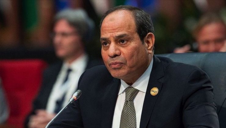 ‘Süveyş Kanalı satıldı iddiası’yla ilgili Sisi’den açıklama