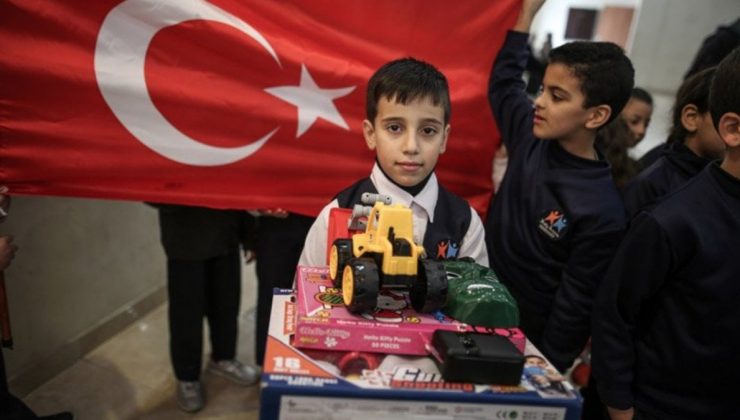 Gazze’den Türkiye ve Suriye’deki depremzede çocuklar için hediye kampanyası