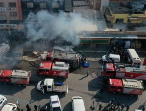 İzmir’de kozmetik mağazasında çıkan yangında 2 kişi öldü