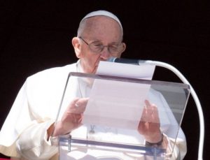 Papa Francis: ‘Depremden etkilenenler için neler yapabileceğimizi düşünelim’