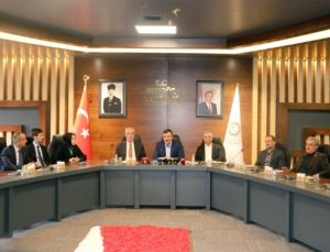 AKP’li vekillerin valilik binasındaki toplantısı tartışma yarattı