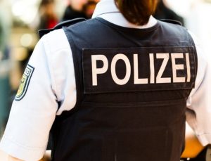 Köln Havalimanı’nda araçlı saldırı: Çok sayıda yaralı var