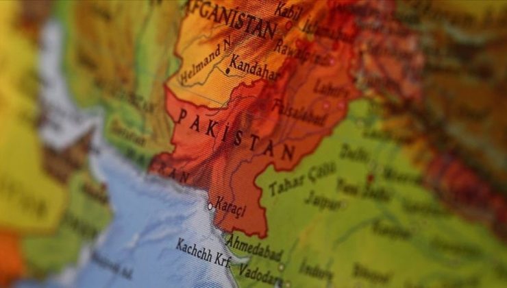 Pakistan’da korkunç olay… Aynı aileden 10 kişi öldü