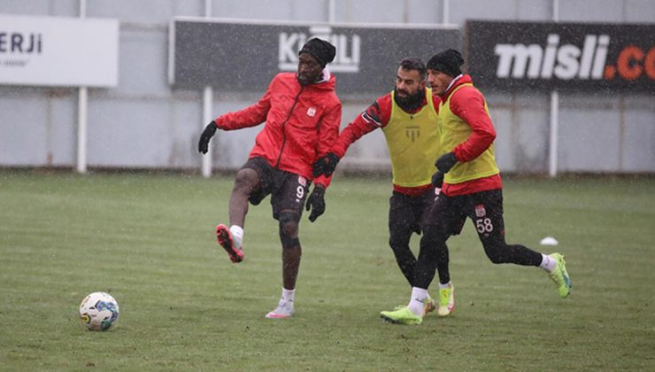 Sivasspor, Başakşehir maçı hazırlıklarını sürdürdü