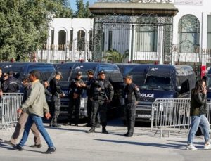 Tunus’ta Meclis 20 ay sonra açıldı