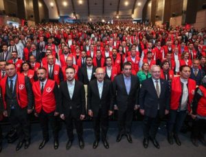 Cumhurbaşkanı Adayı Kılıçdaroğlu, “Kılıçdaroğlu Gönüllüleri” ile bir araya geldi