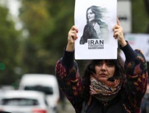 İran yargısından kadınlara başörtüsü tehdidi